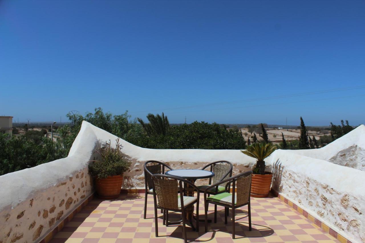Dar Sanam Villa *